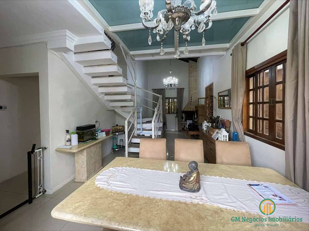 Casa à venda com 3 quartos, 180m² - Foto 11