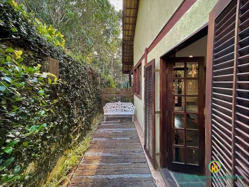 Casa de Condomínio à venda com 4 quartos, 220m² - Foto 10