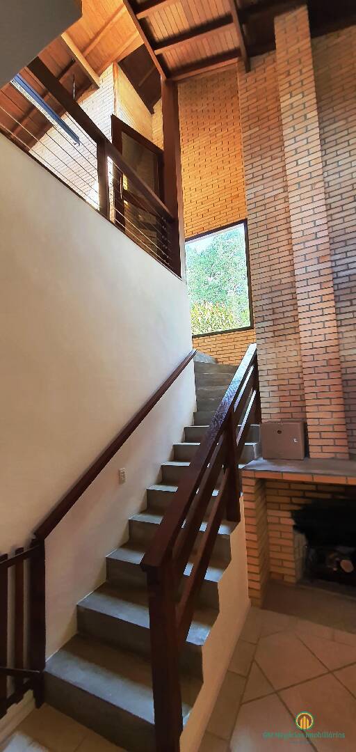 Casa de Condomínio à venda com 3 quartos, 250m² - Foto 17