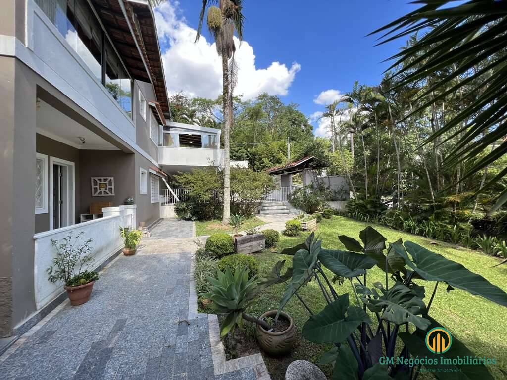 Casa de Condomínio à venda com 5 quartos, 804m² - Foto 2