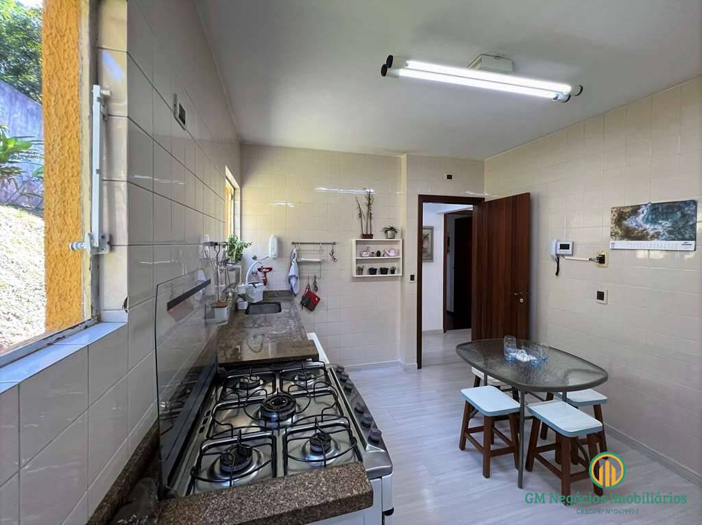 Casa à venda com 4 quartos, 350m² - Foto 16