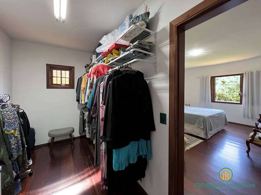 Casa à venda com 4 quartos, 350m² - Foto 18