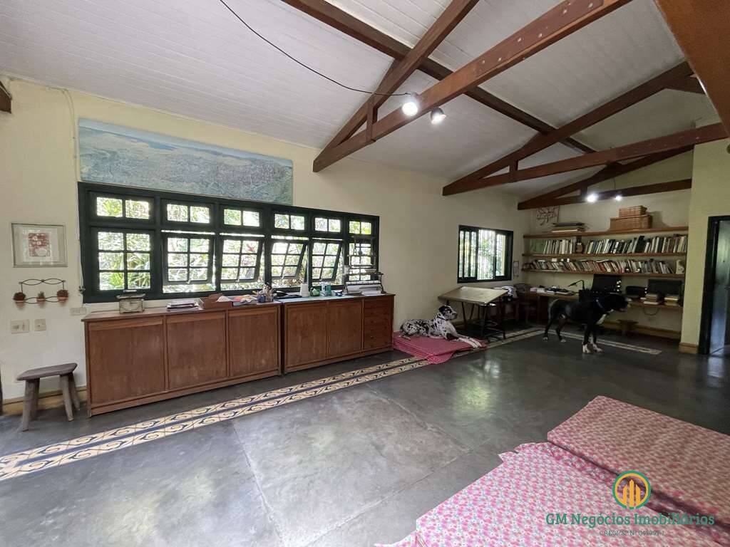 Casa à venda com 3 quartos, 364m² - Foto 15