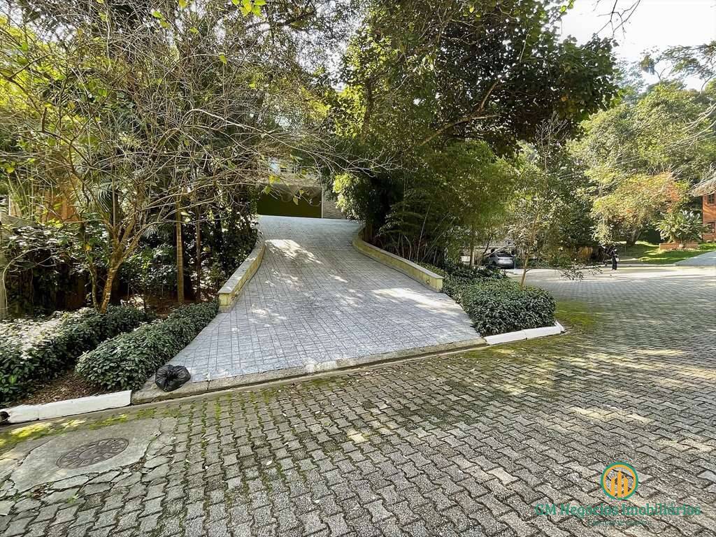 Casa de Condomínio à venda com 4 quartos, 553m² - Foto 4