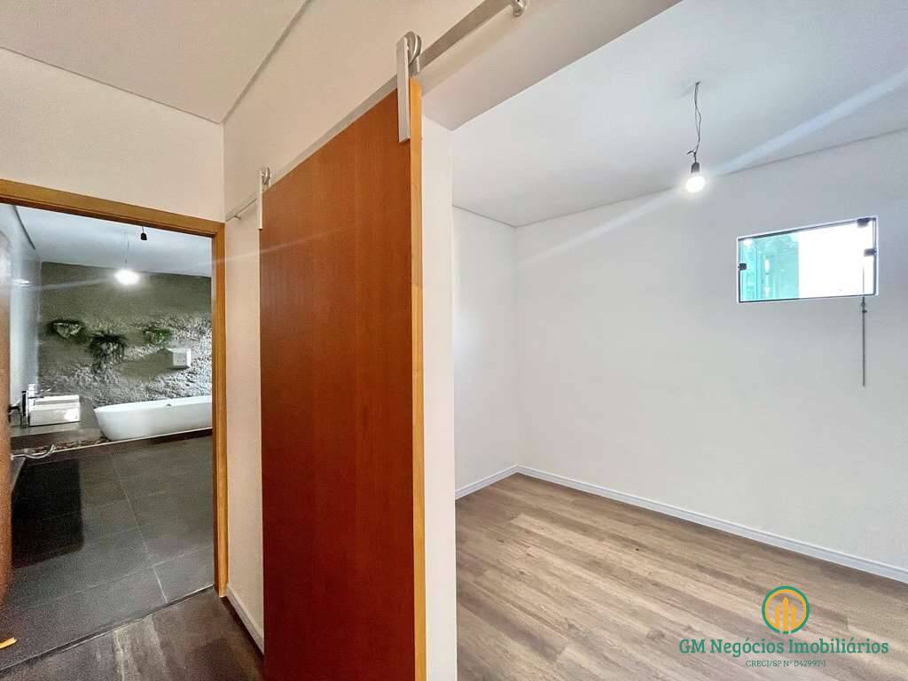 Casa de Condomínio à venda com 4 quartos, 400m² - Foto 31