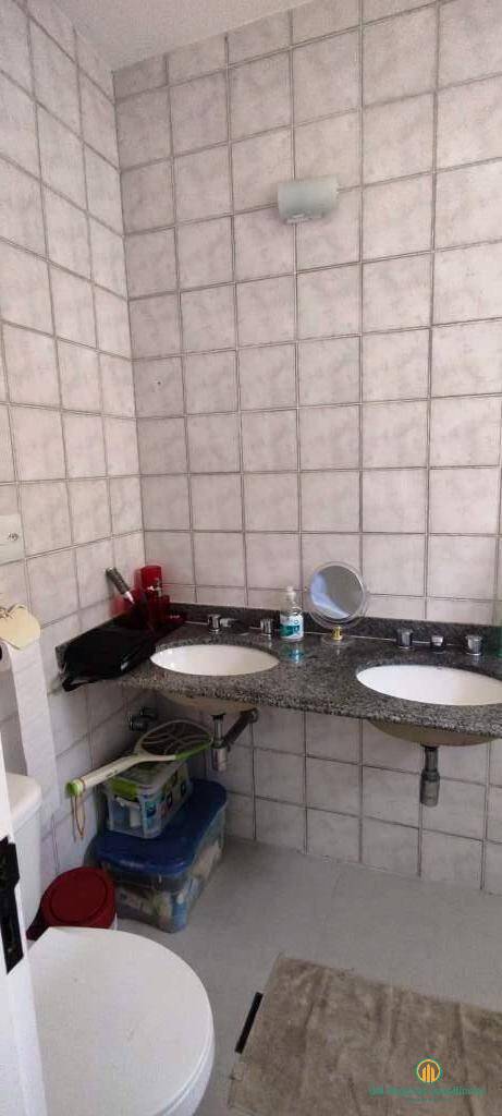 Casa de Condomínio à venda com 3 quartos, 200m² - Foto 42