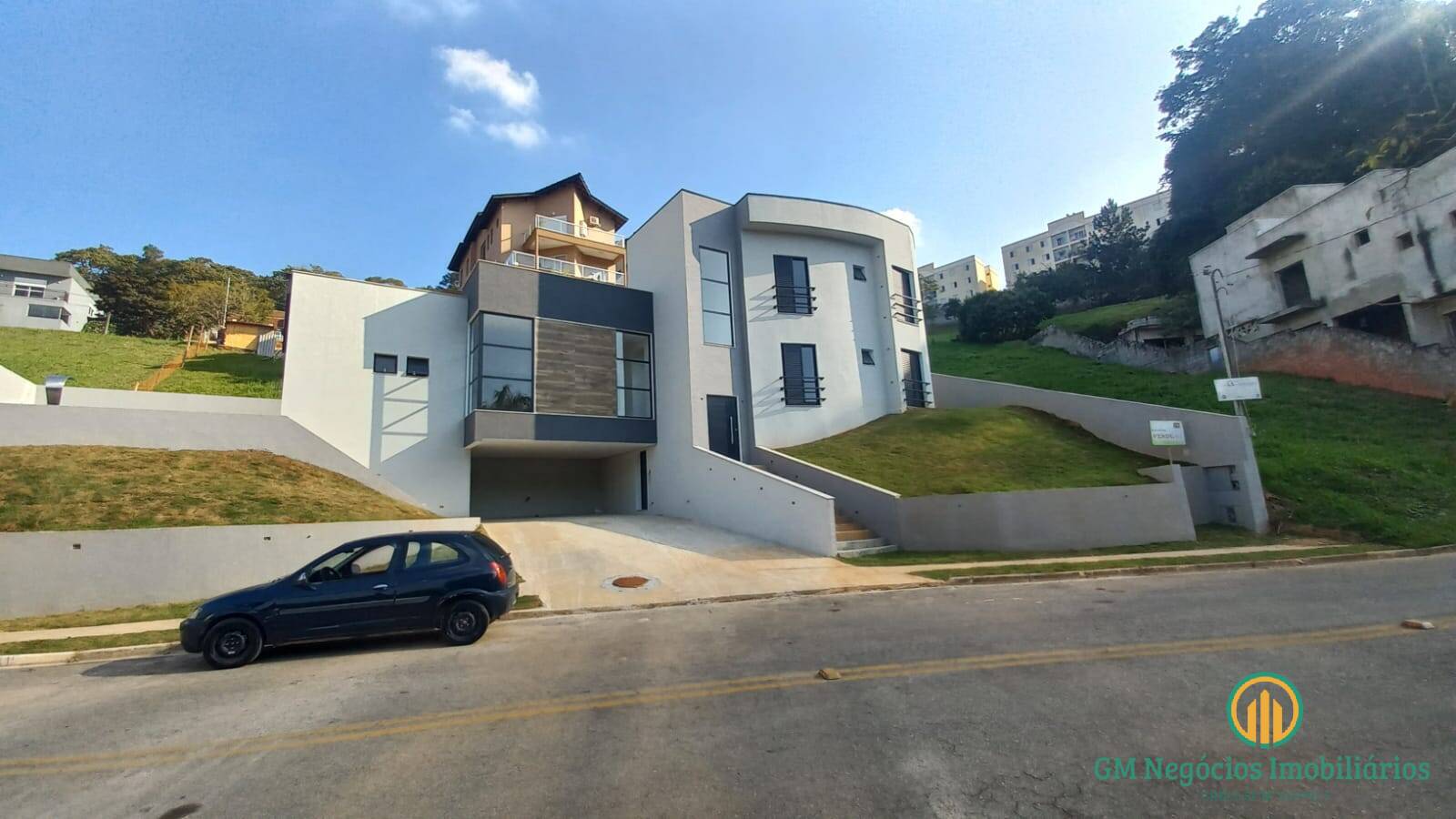 Casa de Condomínio à venda com 5 quartos, 338m² - Foto 1