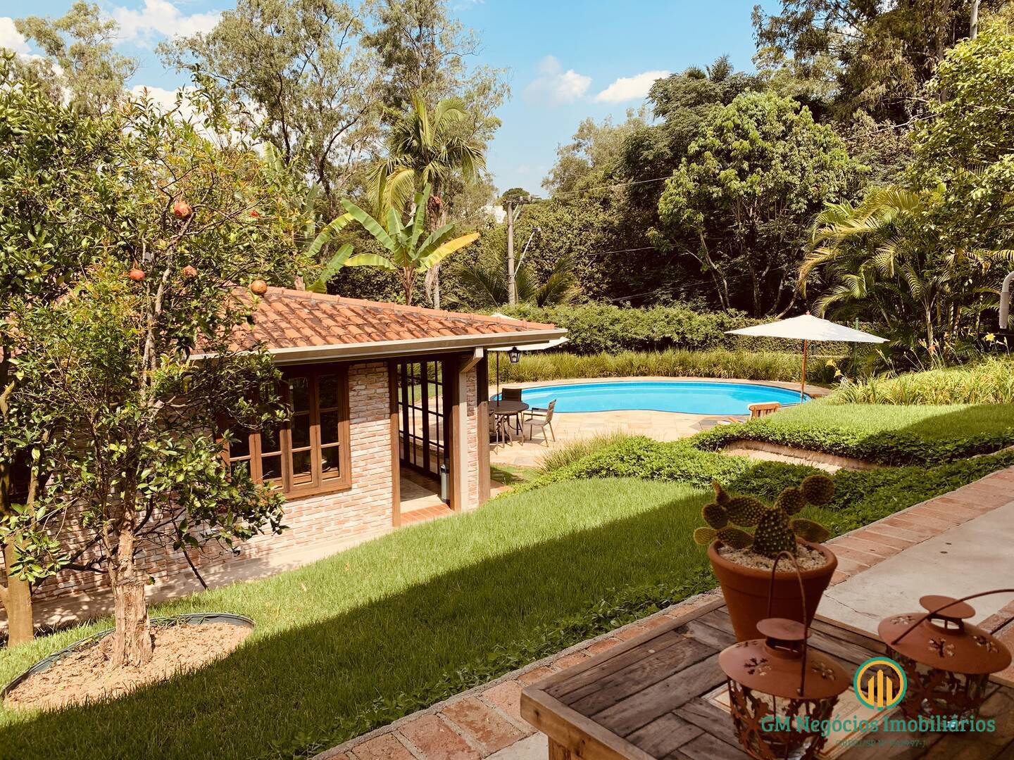 Casa de Condomínio à venda com 3 quartos, 384m² - Foto 1