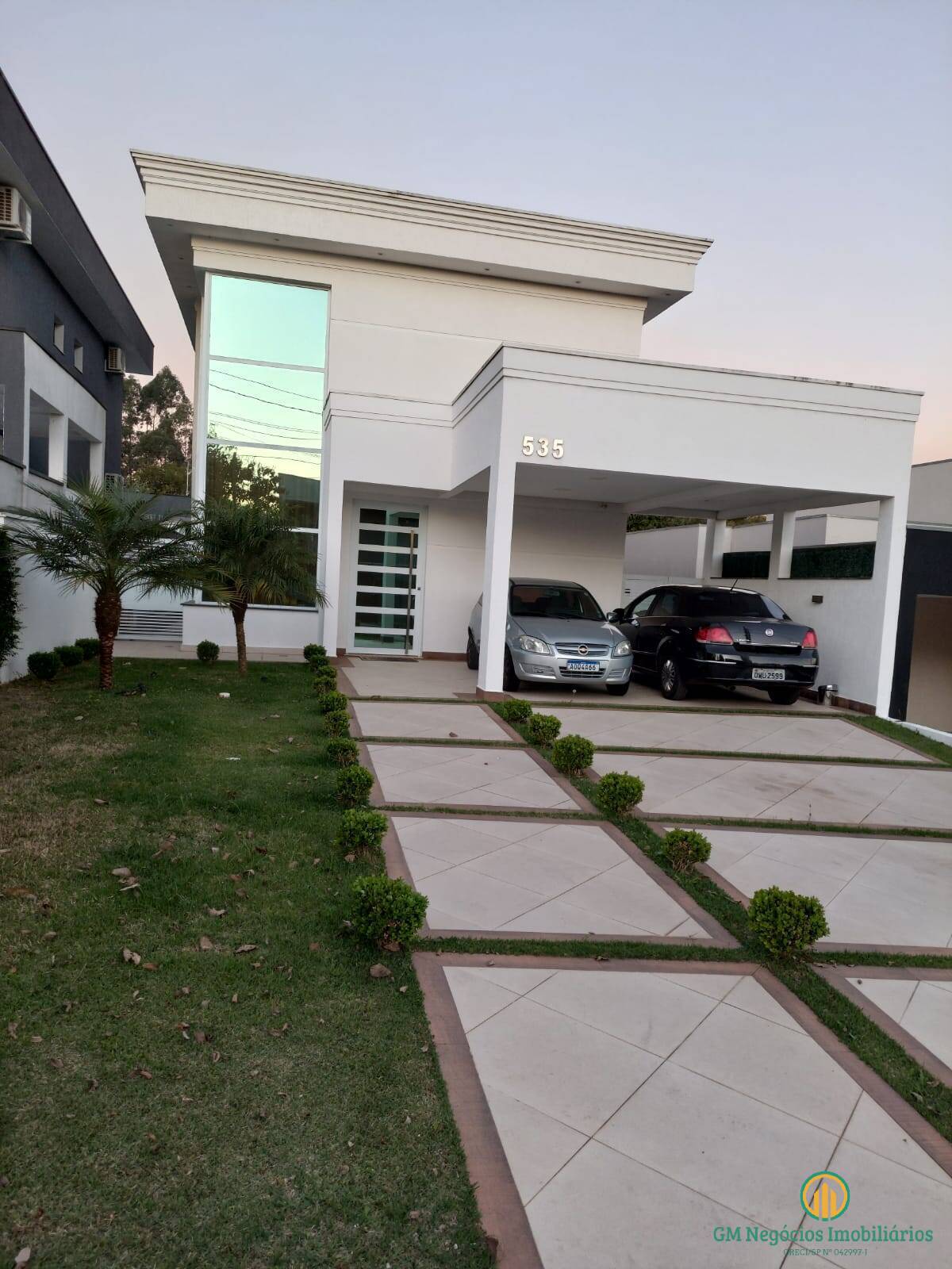 Casa de Condomínio à venda com 3 quartos, 400m² - Foto 3