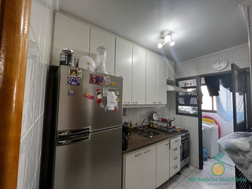 Apartamento à venda com 2 quartos, 64m² - Foto 24