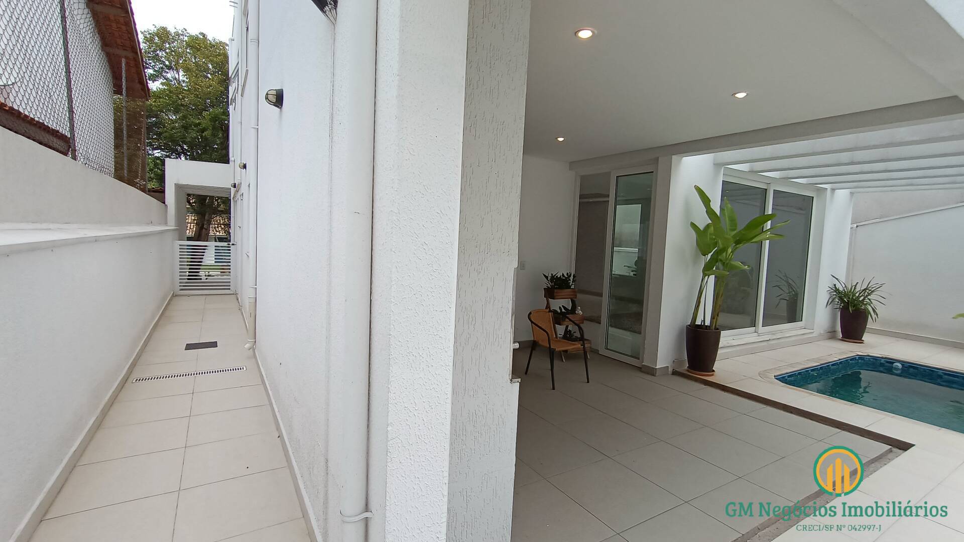 Casa à venda com 3 quartos, 380m² - Foto 12