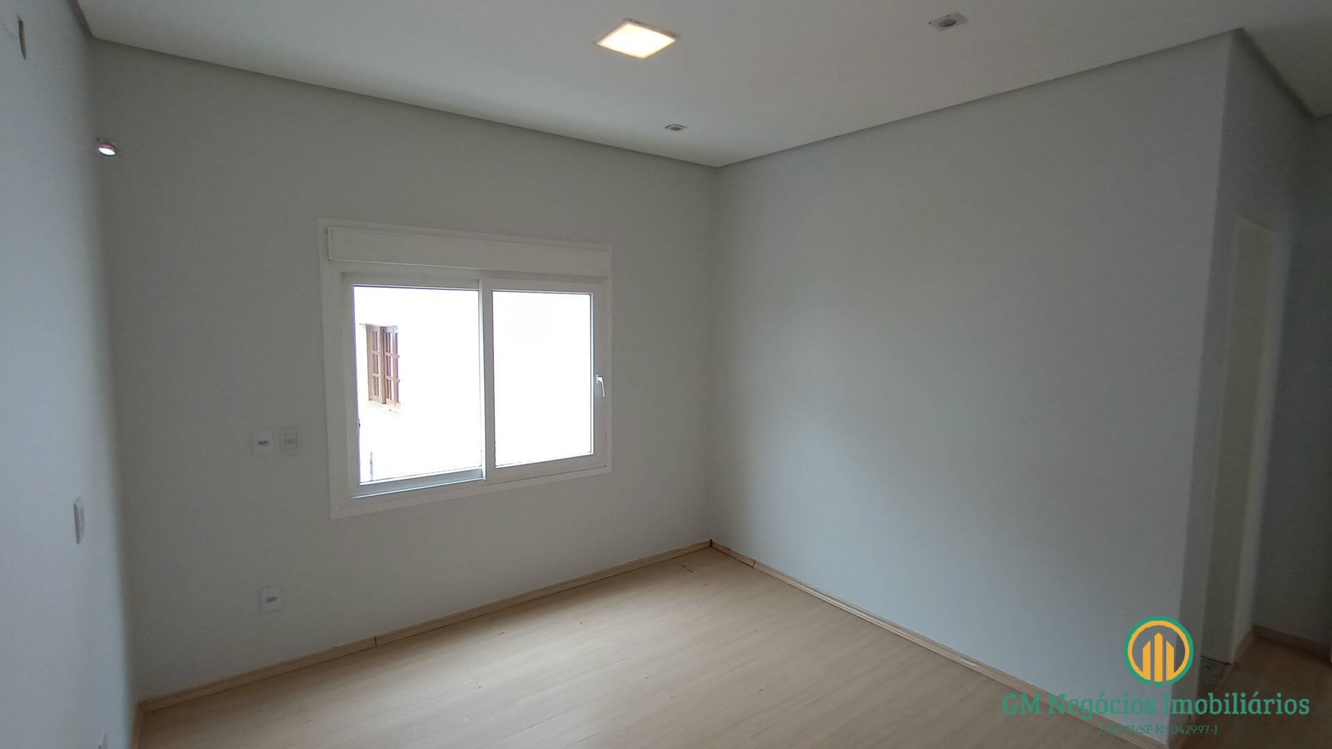 Casa à venda com 3 quartos, 380m² - Foto 25