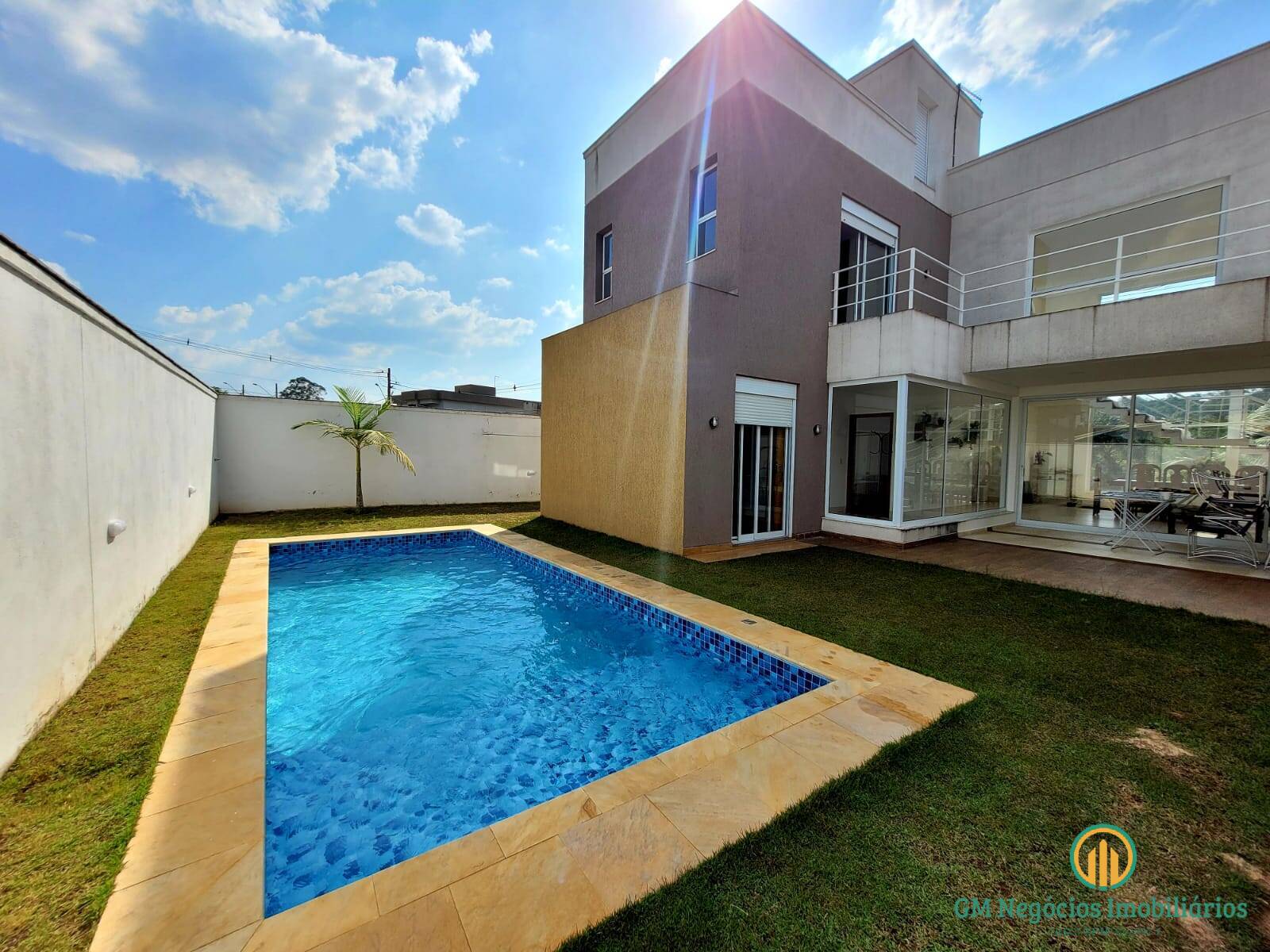 Casa de Condomínio à venda com 3 quartos, 324m² - Foto 4