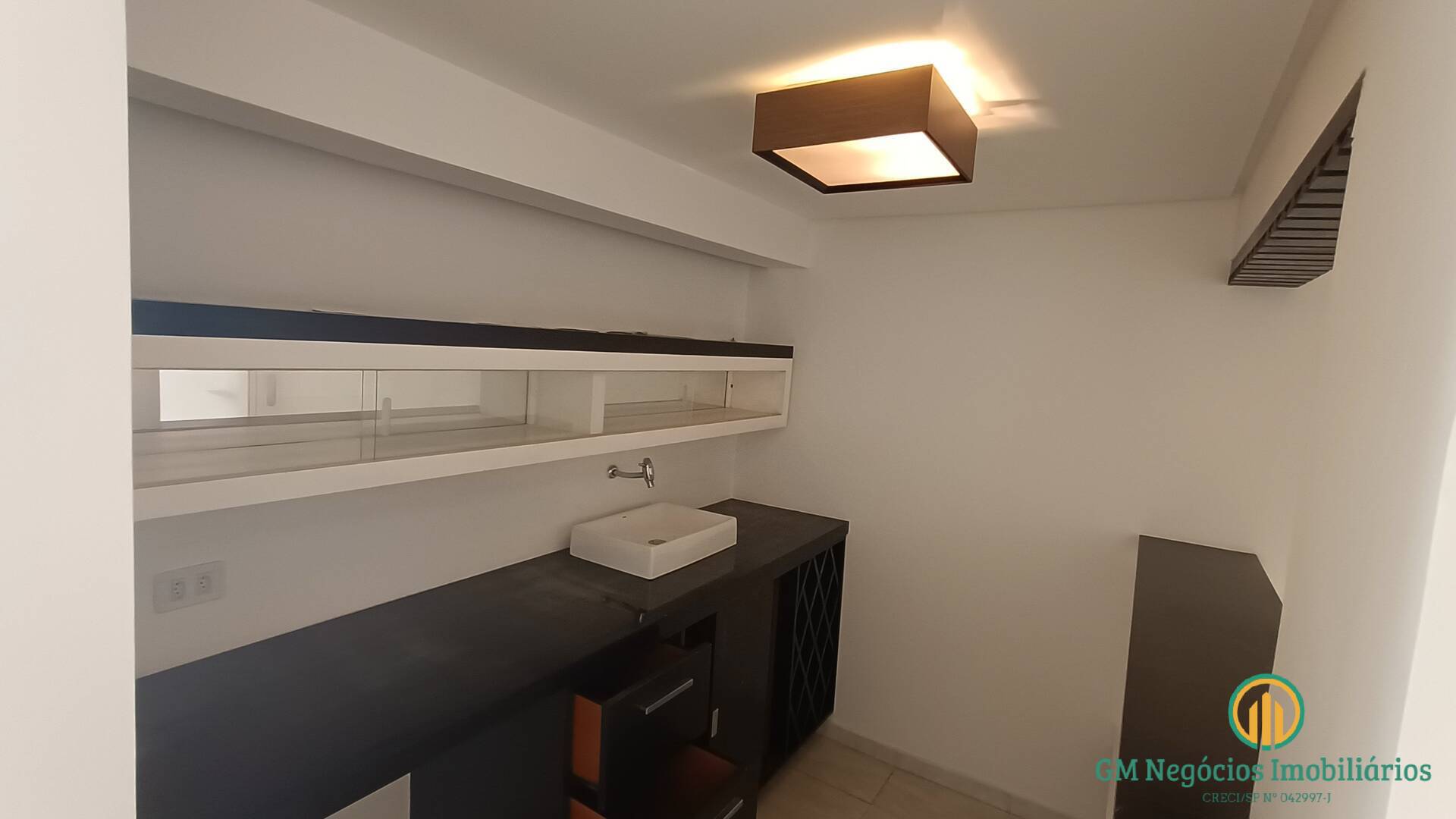 Casa de Condomínio à venda com 3 quartos, 221m² - Foto 5