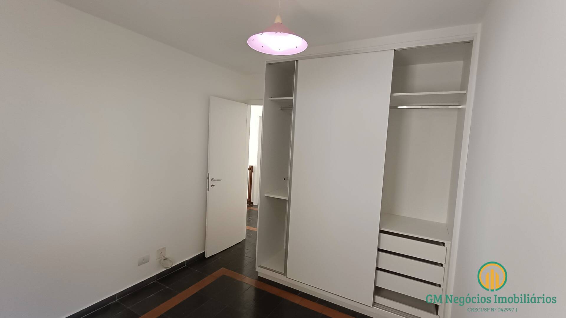 Casa de Condomínio à venda com 3 quartos, 221m² - Foto 25