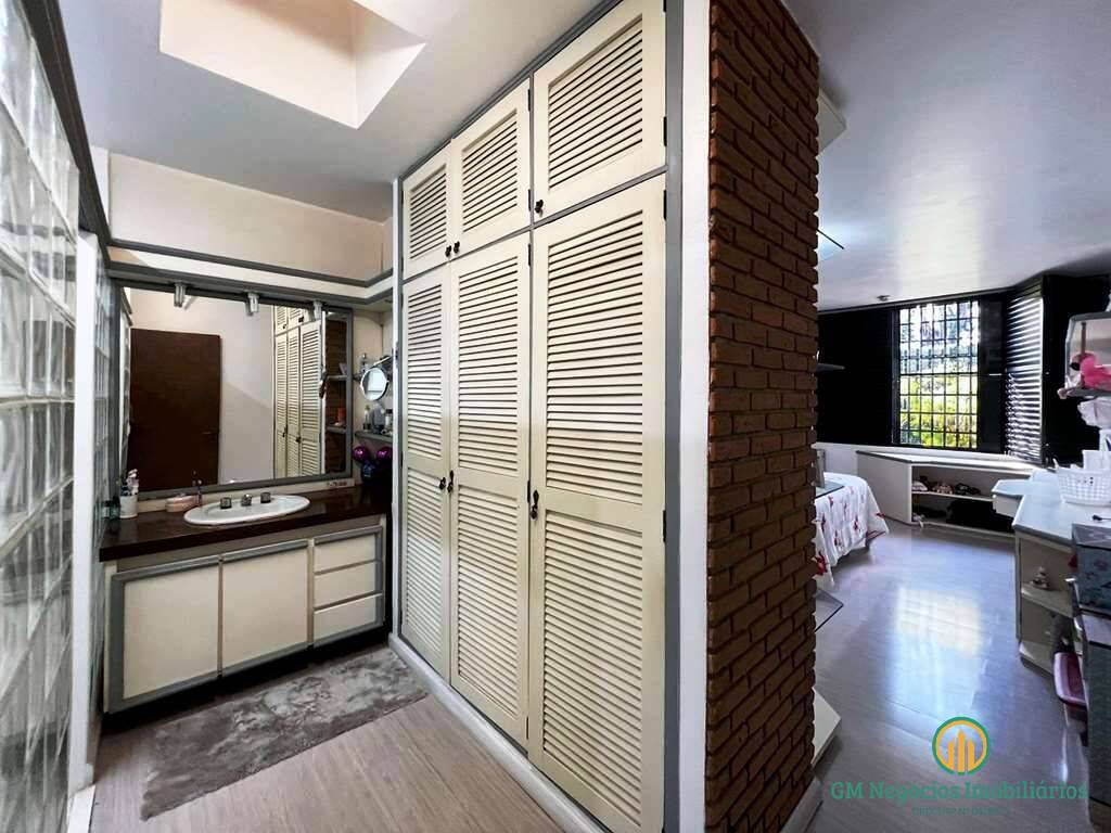 Casa de Condomínio à venda com 4 quartos, 640m² - Foto 46