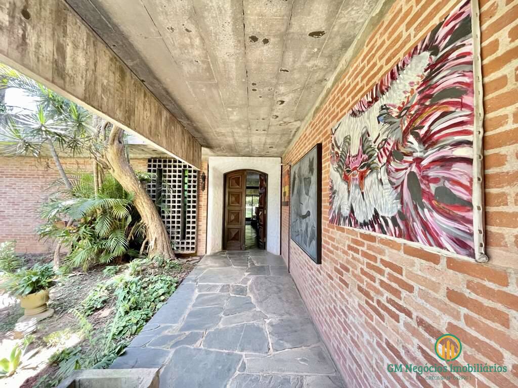 Casa à venda com 3 quartos, 243m² - Foto 11