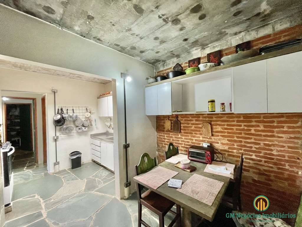 Casa à venda com 3 quartos, 243m² - Foto 47