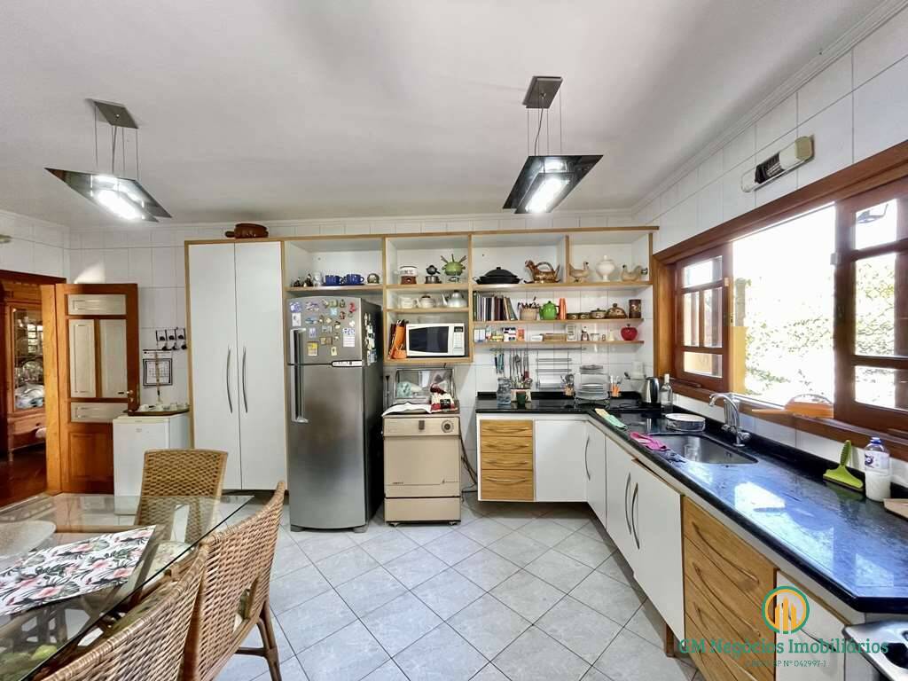 Casa à venda com 4 quartos, 336m² - Foto 23