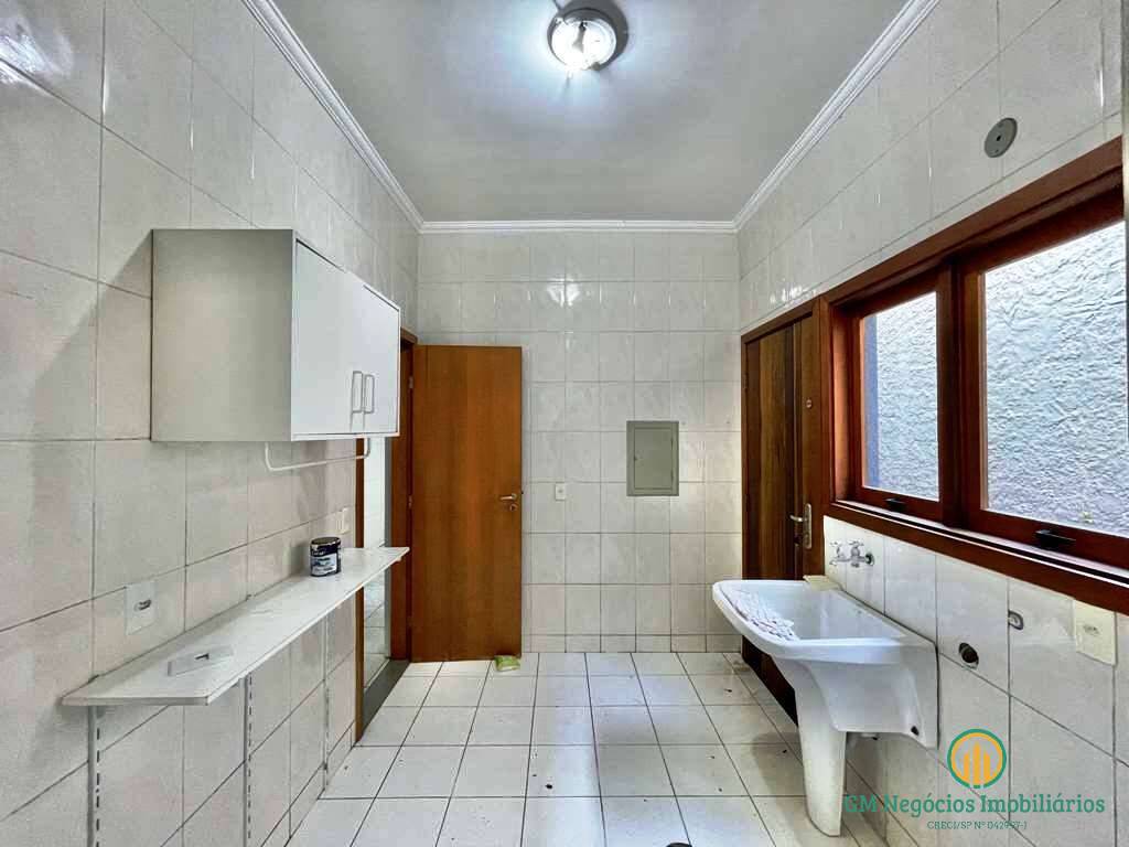 Casa à venda com 5 quartos, 311m² - Foto 11