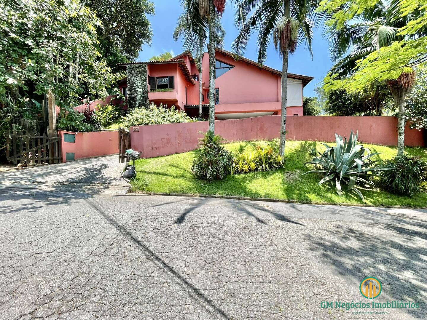 Casa de Condomínio à venda com 4 quartos, 256m² - Foto 3