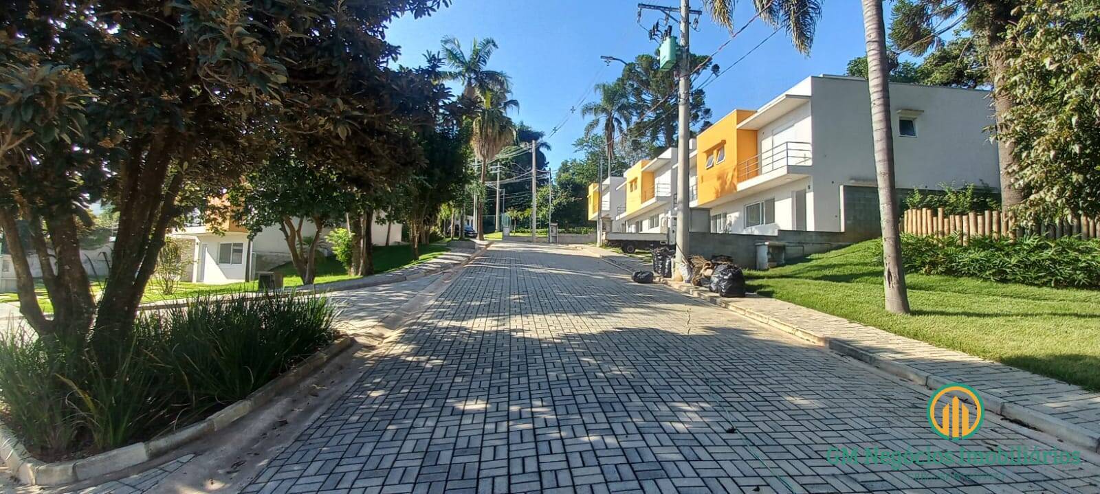 Casa de Condomínio à venda e aluguel com 3 quartos, 110m² - Foto 1