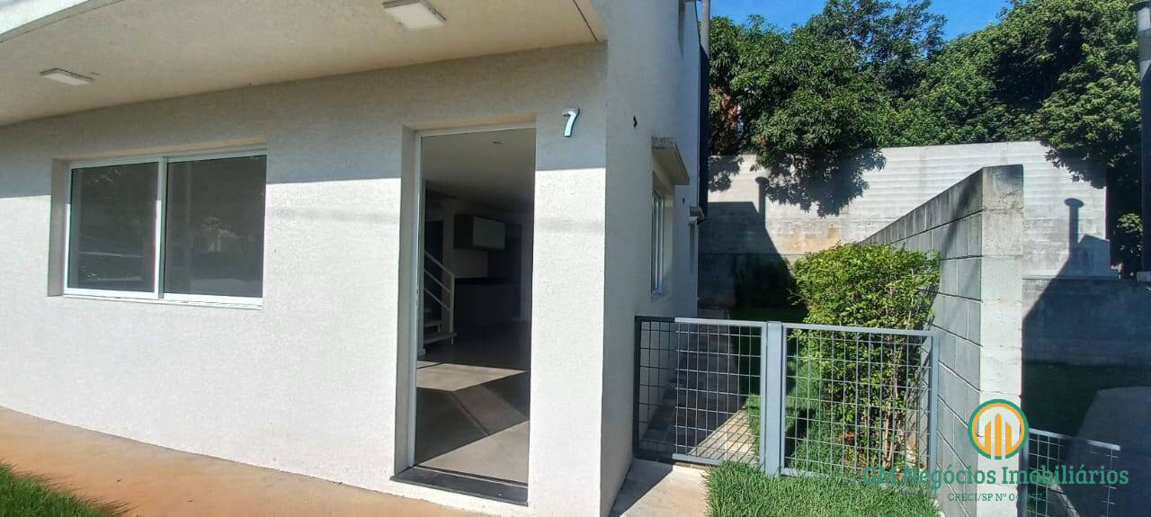 Casa de Condomínio à venda com 3 quartos, 140m² - Foto 1