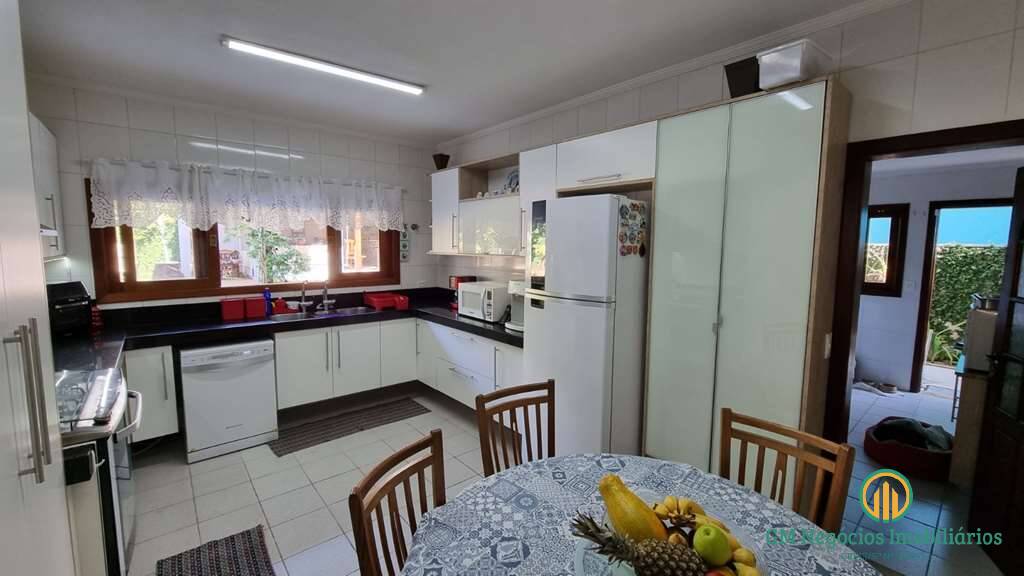 Casa de Condomínio à venda com 4 quartos, 380m² - Foto 28