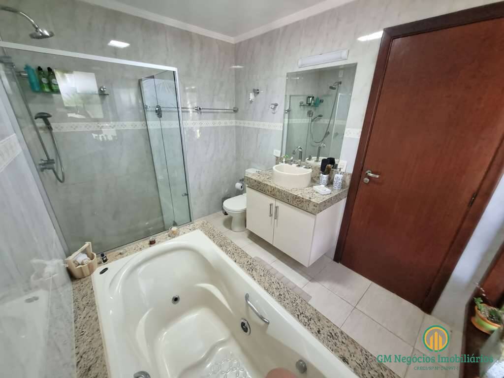 Casa de Condomínio à venda com 4 quartos, 380m² - Foto 46