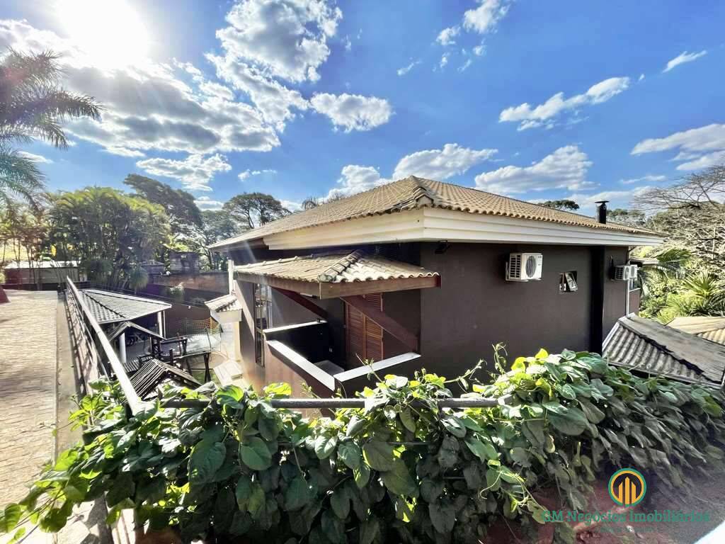 Casa à venda e aluguel com 5 quartos, 890m² - Foto 3