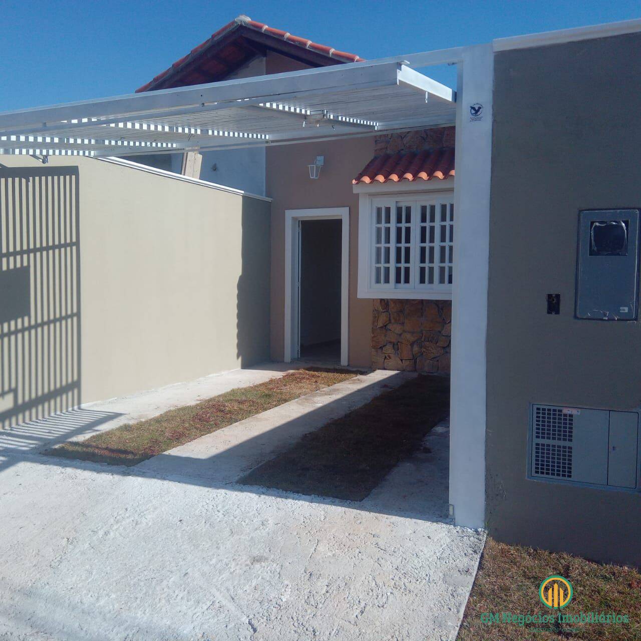 Casa à venda com 2 quartos, 60m² - Foto 2