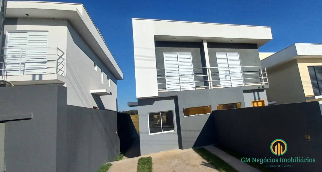 Casa à venda com 3 quartos, 80m² - Foto 1