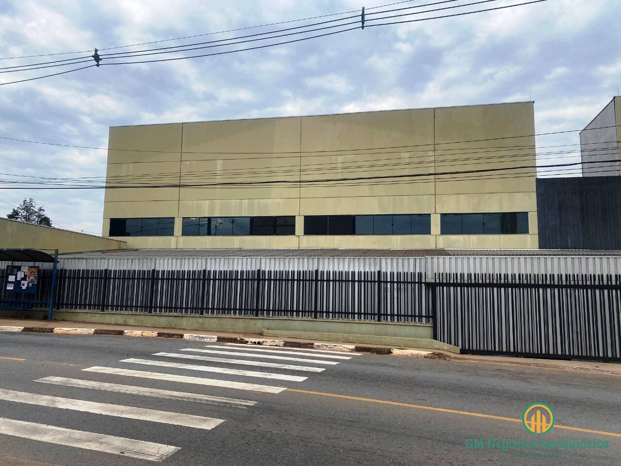 Depósito-Galpão-Armazém à venda e aluguel, 1310m² - Foto 4