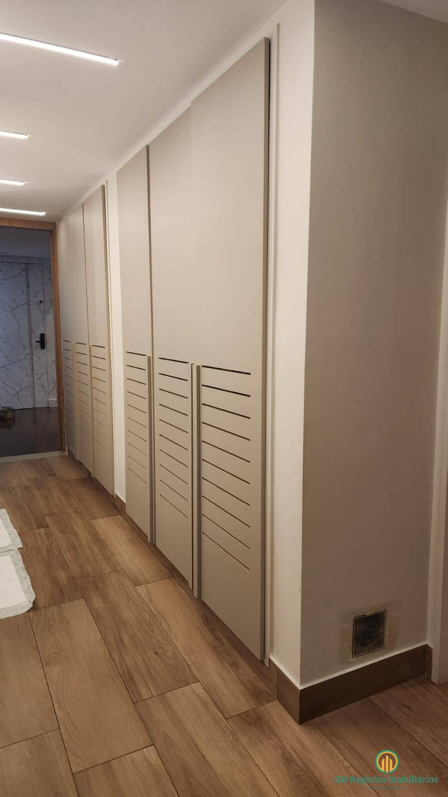 Apartamento à venda com 4 quartos, 245m² - Foto 18